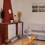 Tana Di Zia Nature, Yourself, Apartment *